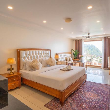 Perfectstayz Mokshada Suites Массури Экстерьер фото