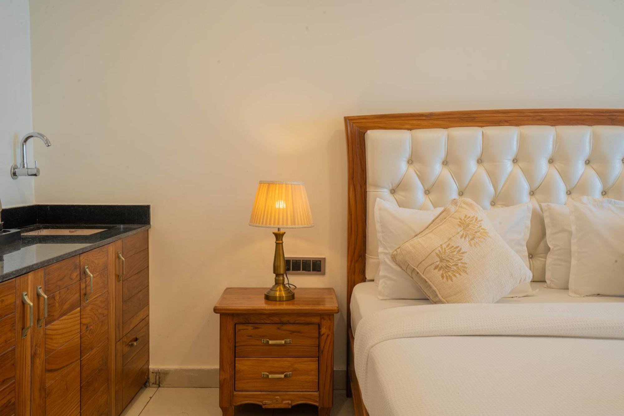 Perfectstayz Mokshada Suites Массури Экстерьер фото