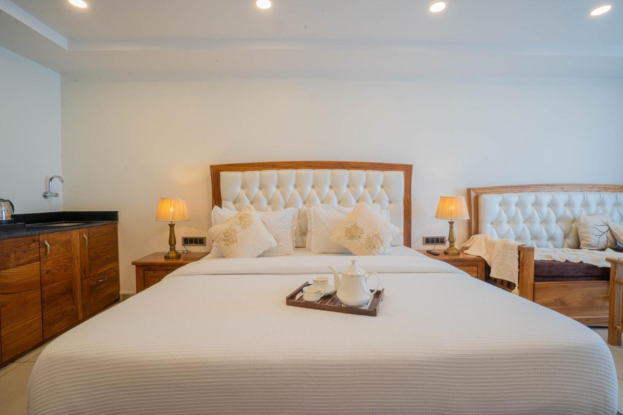 Perfectstayz Mokshada Suites Массури Экстерьер фото